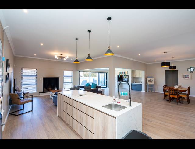 3 BEDROOM HOUSE TO LET IN LANGEBAAN COUNTRY ESTATE